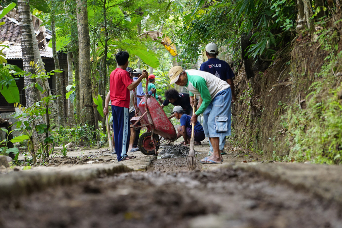 Tradisi Unik Gotong Royong Di Indonesia