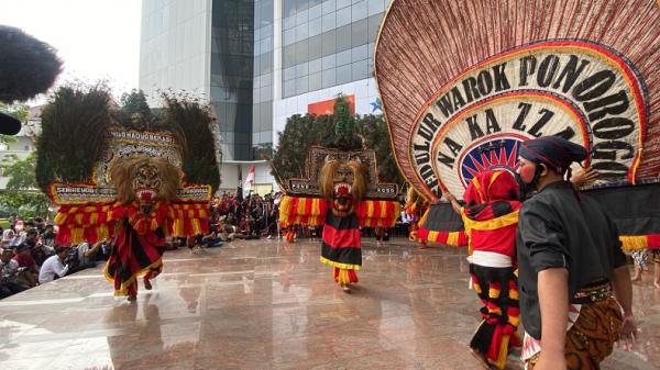 Memanfaatkan Teknologi Dalam Melestarikan Budaya Indonesia