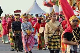8 Bugis Suku Rituals